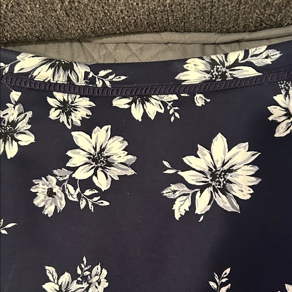 Skies Are Blue Floral Mini Skirt in Navy and White - Picture 2 of 9